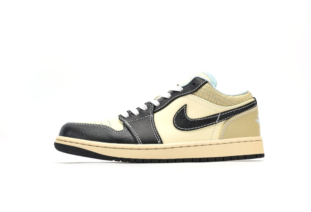 Air Jordan 1 Low SE "Coconut Milk Black"
