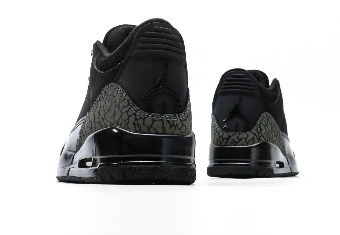 Air Jordan 3 Retro "Black Cat"