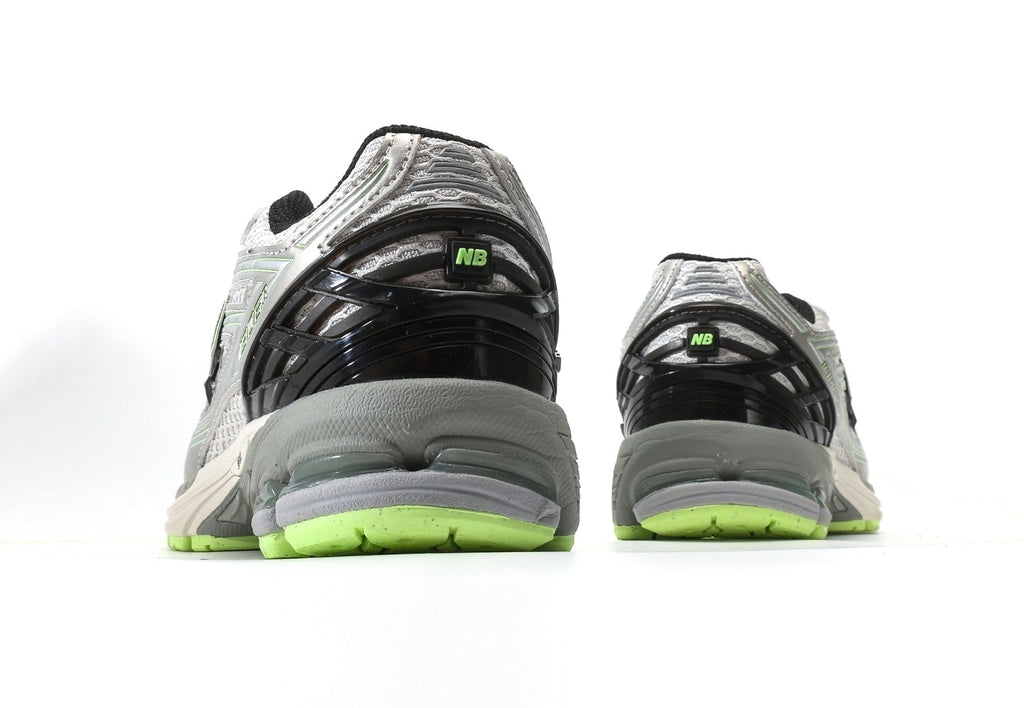 New Balance 1906R "Mint Flash"