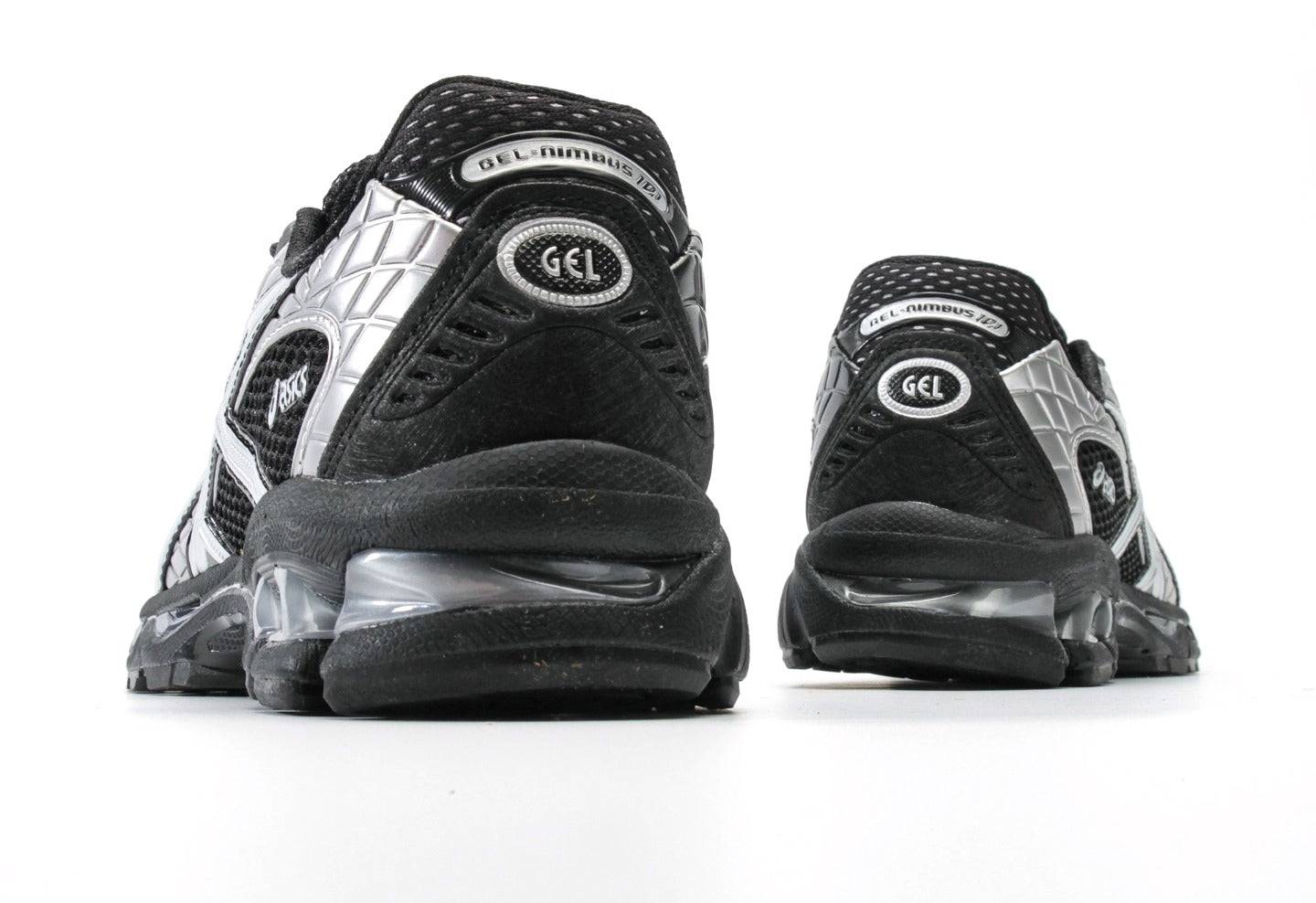 Gel Nimbus 10.1 "Black Pure Silver"