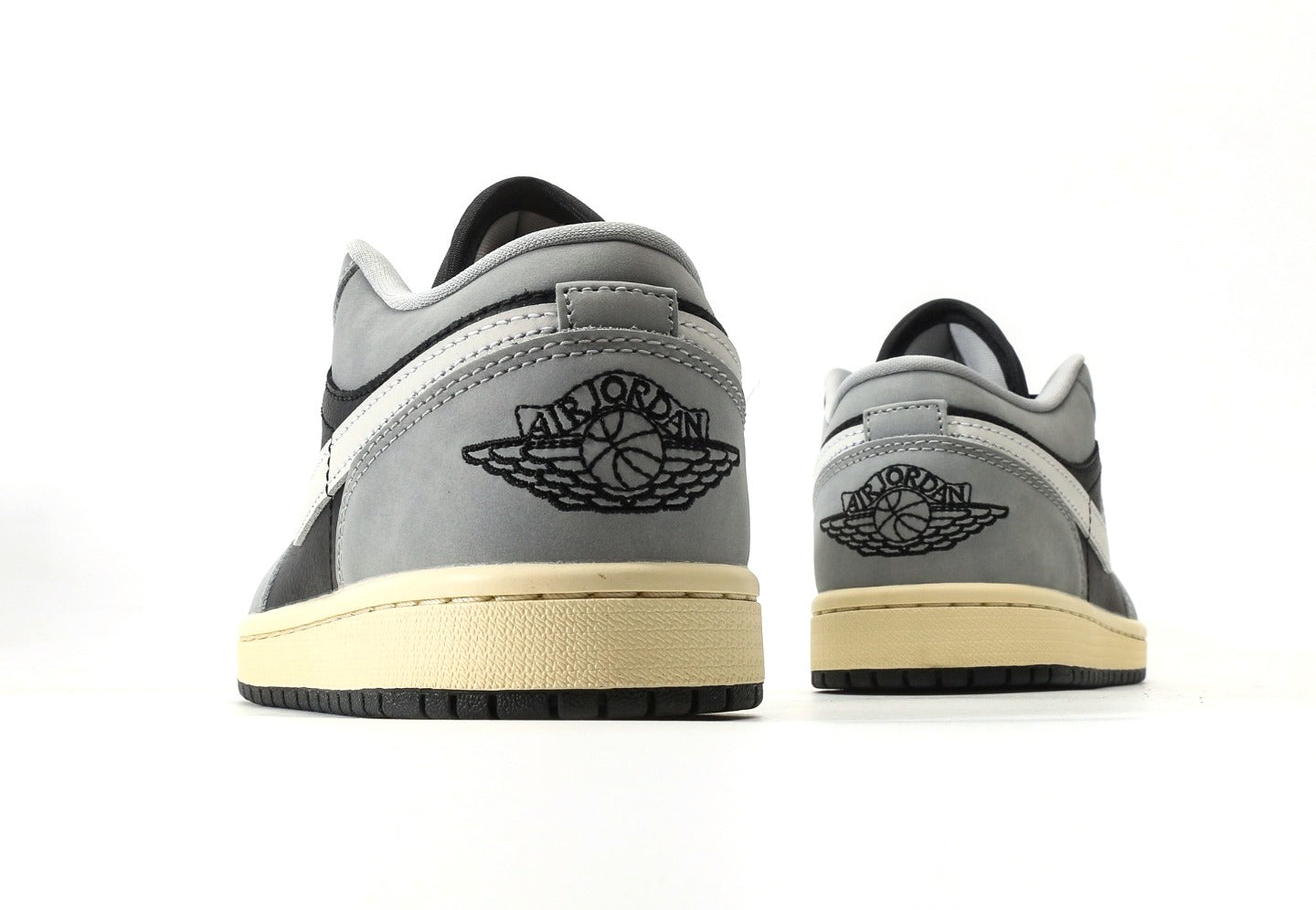 Air Jordan 1 Low Light Smoke Grey