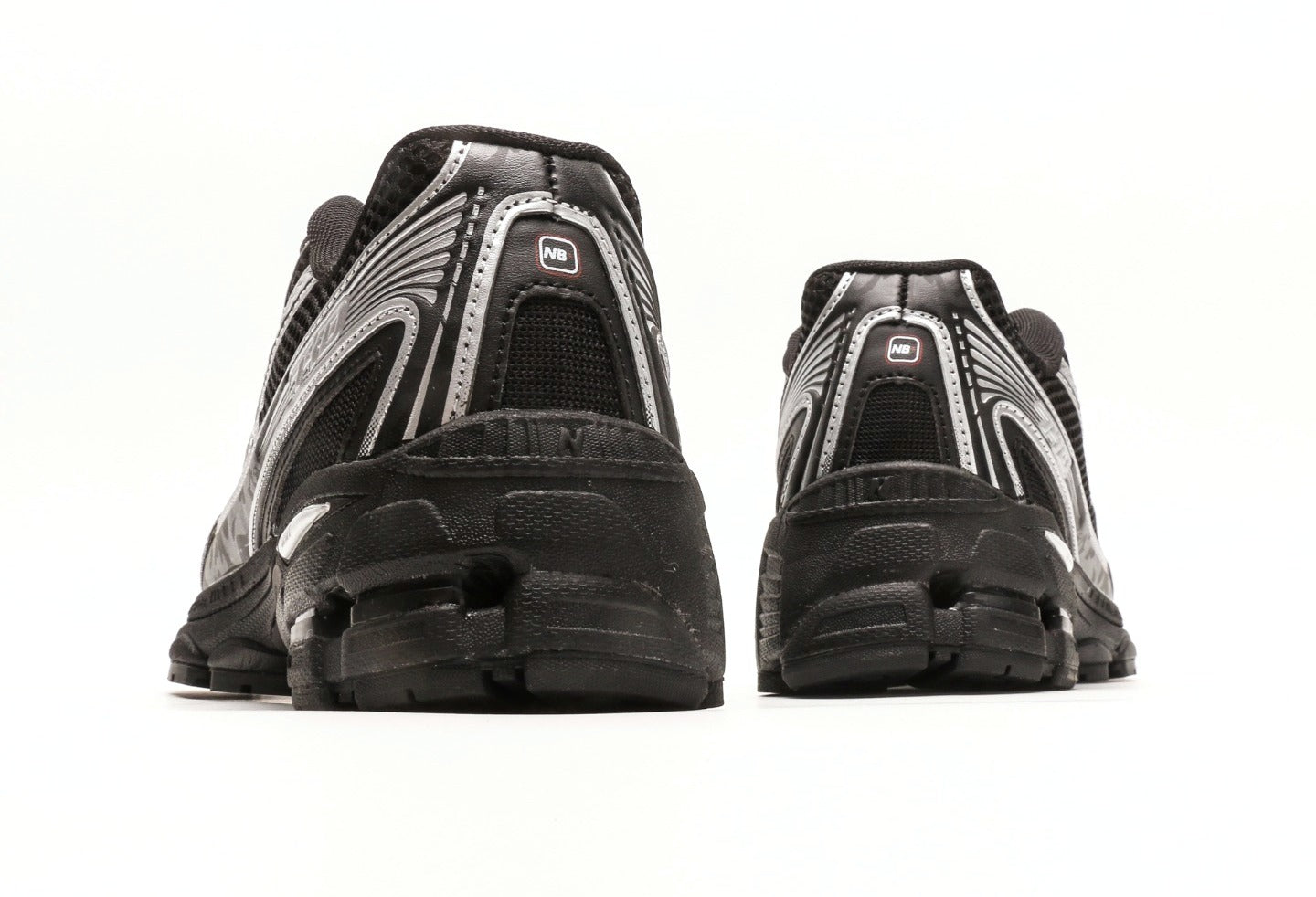 New Balance 740 "Black Silver"