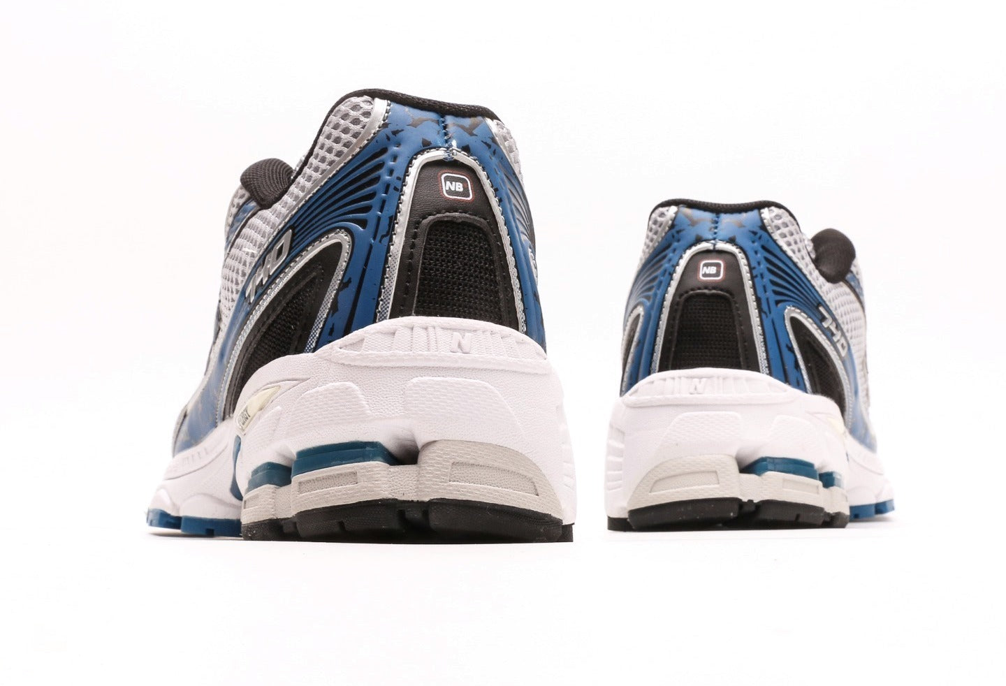 New Balance 740 "Silver Blue"