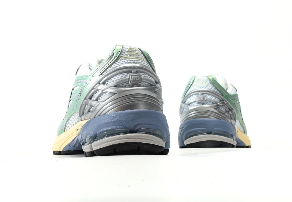 New Balance 1906R "Ice Blue Melon Water"