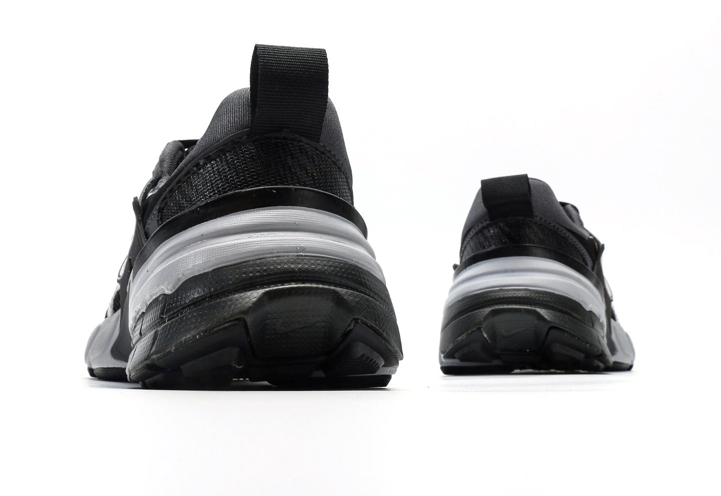 V2K Run "Black Metallic Silver"
