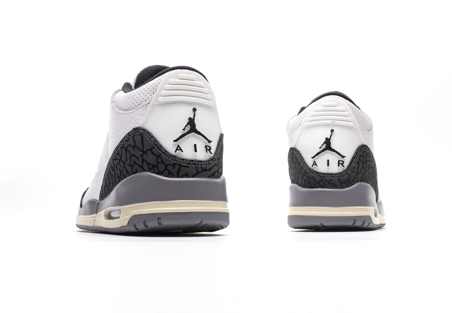 Air Jordan 3 Retro "Cement Grey"