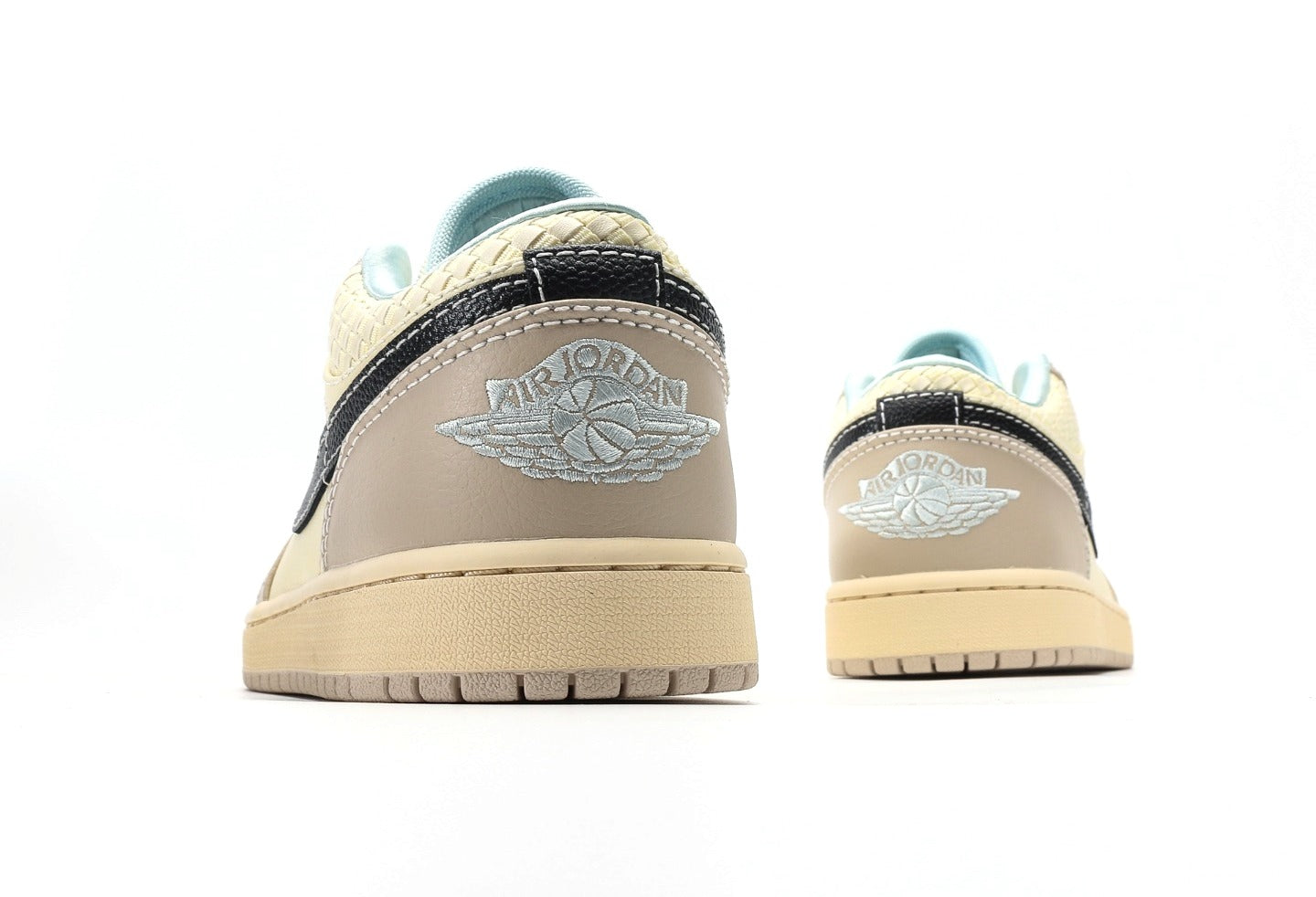 Air Jordan 1 Low Sanddrift
