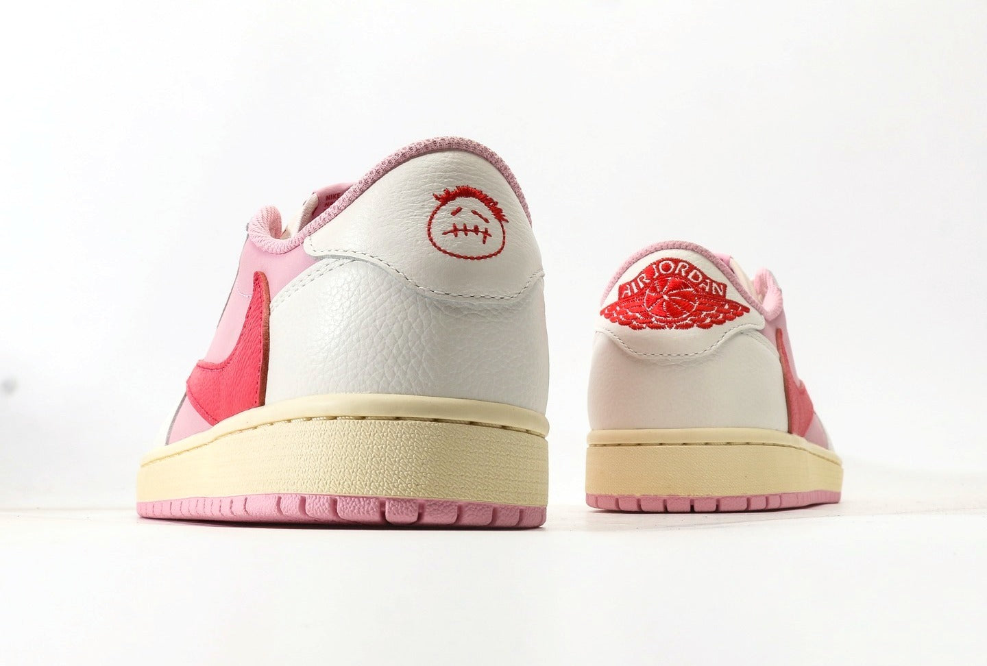 Travis Scott x Air Jordan 1 Low OG Shy Pink [PK GOD]