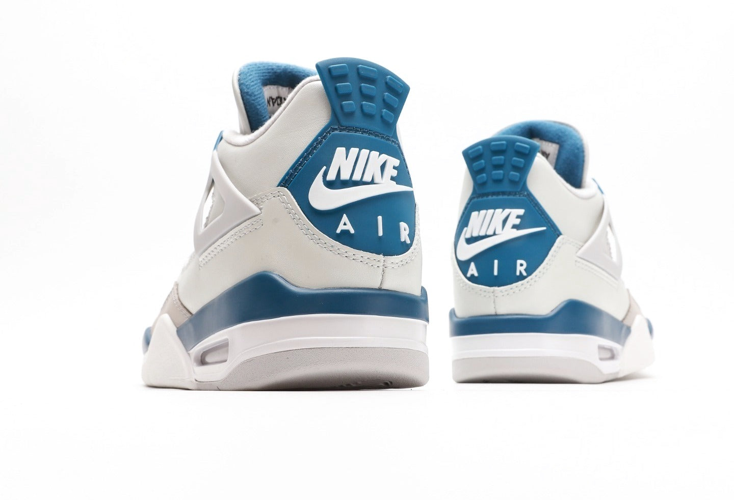 Air Jordan 4 Retro "Military Blue"