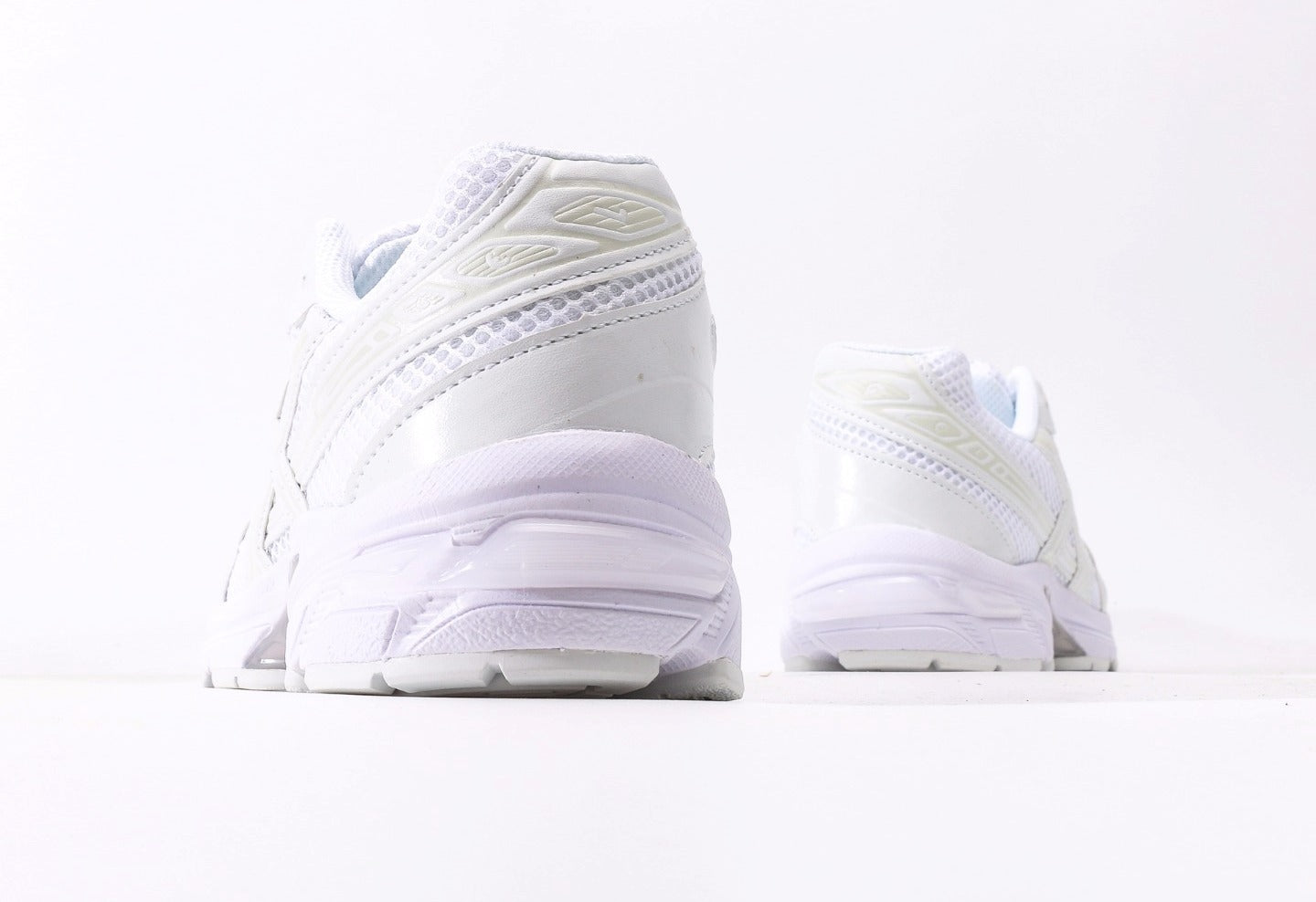 Gel-1130 White Polar Shade