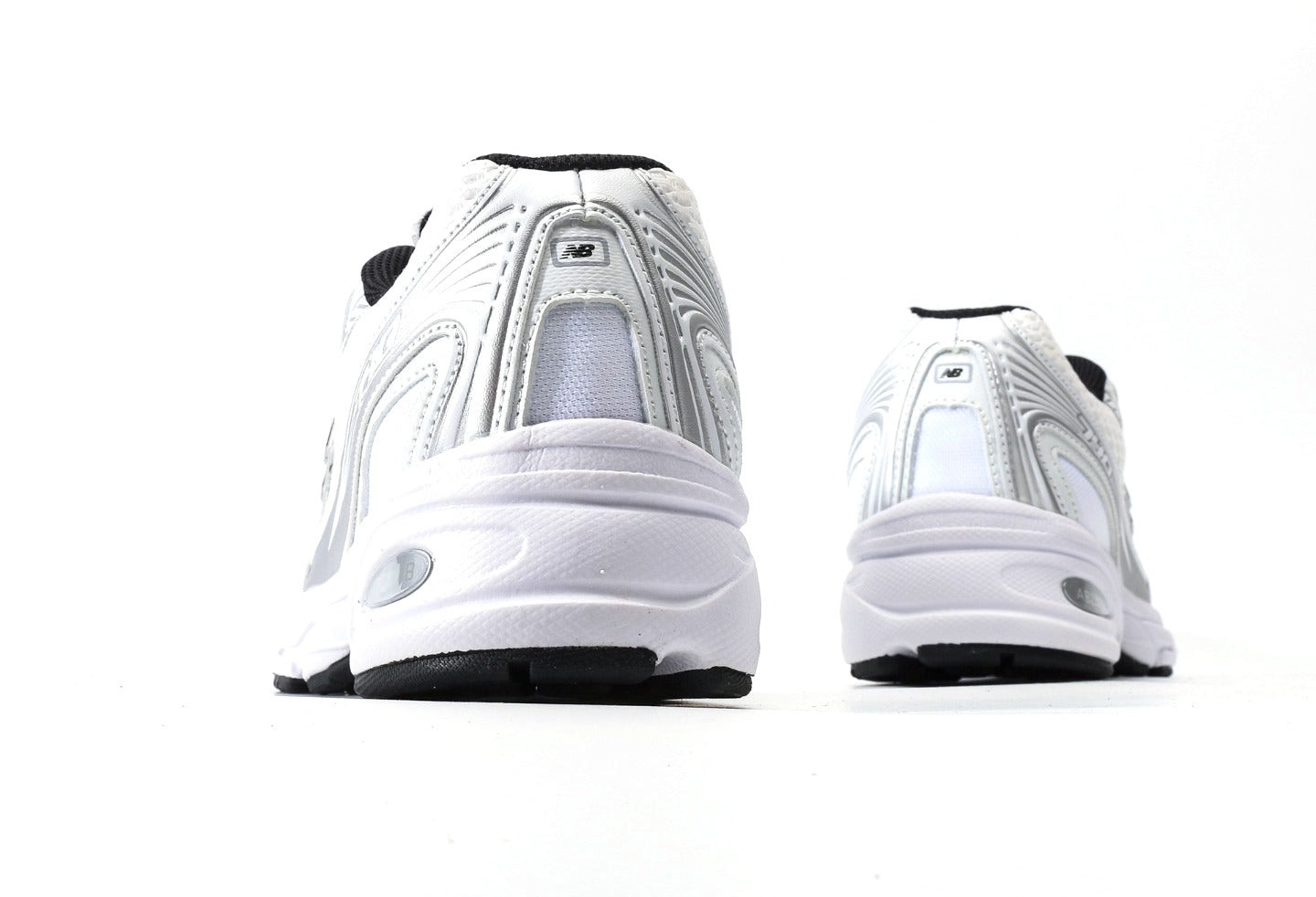 New Balance 740 "Navy White"
