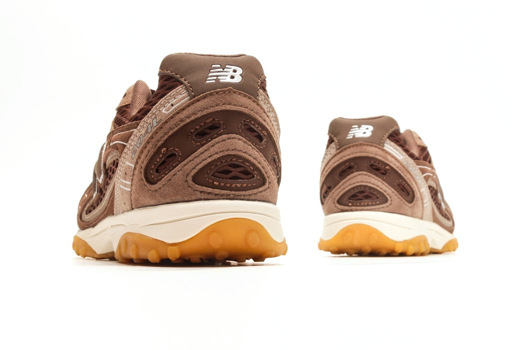 New Balance 204L Brown