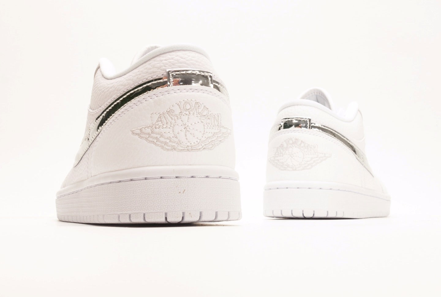 Air Jordan 1 Low SE White Metallic Silver