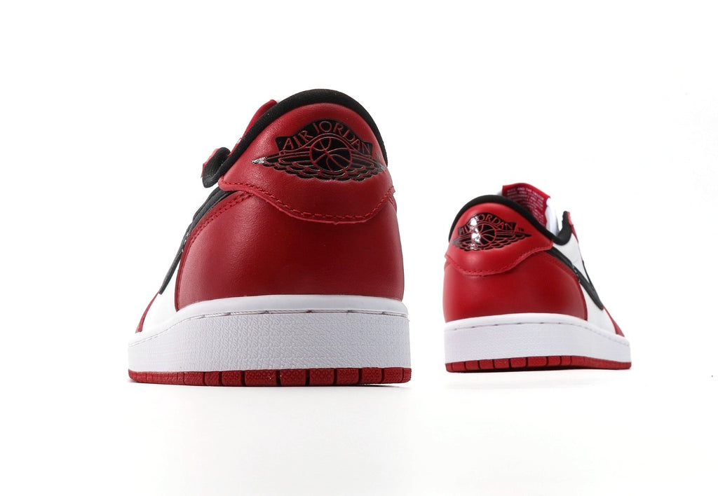 Air Jordan 1 Retro Low OG Chicago