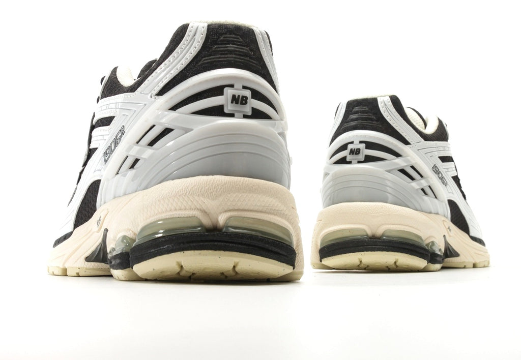 New Balance 1906R "White Black"