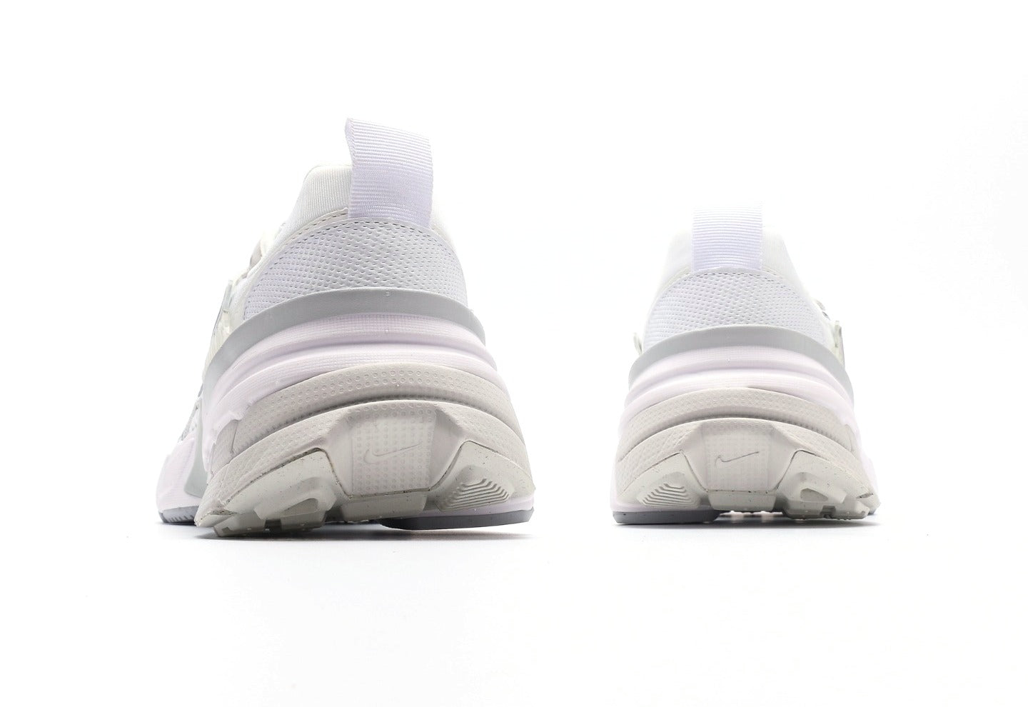 V2K Run "Metallic Silver White"