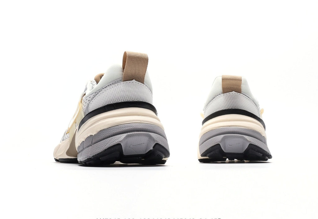 V2K Run "White Khaki Metallic"