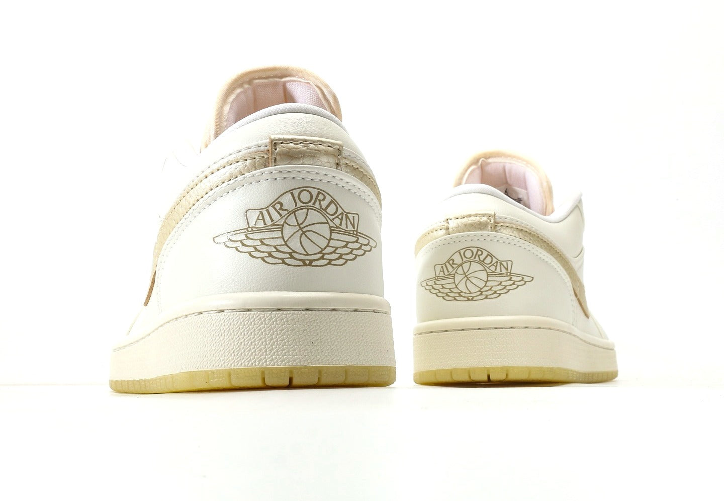 Air Jordan 1 Metallic Team Gold