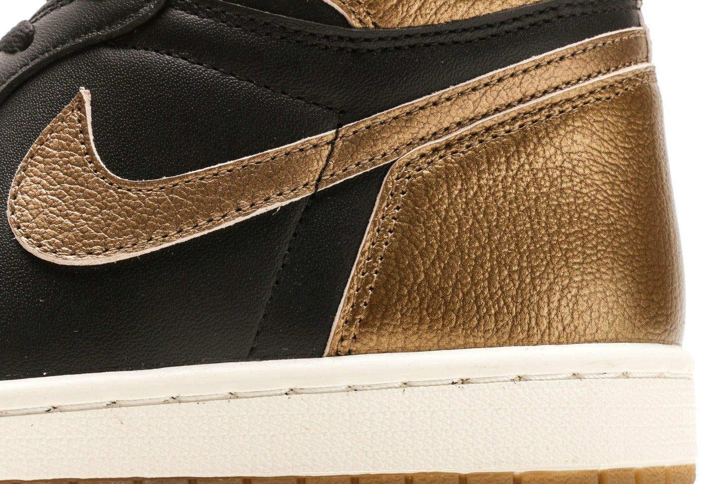 Air Jordan 1 Retro High OG "Gold Medal"