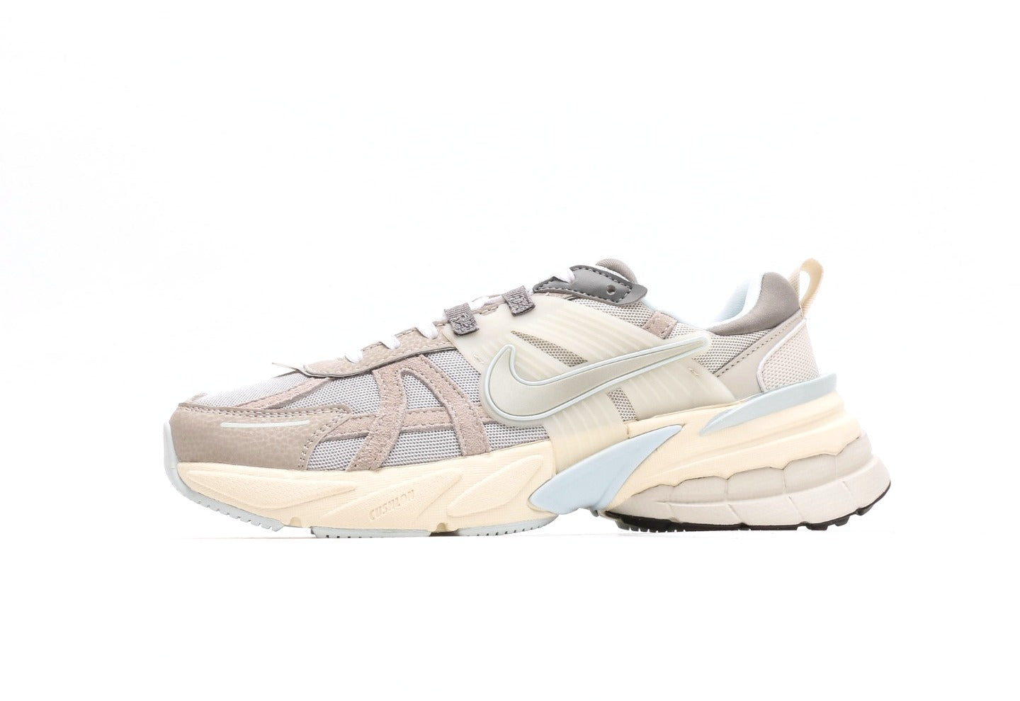 V2K Run "Light Bone Metallic Platinum"