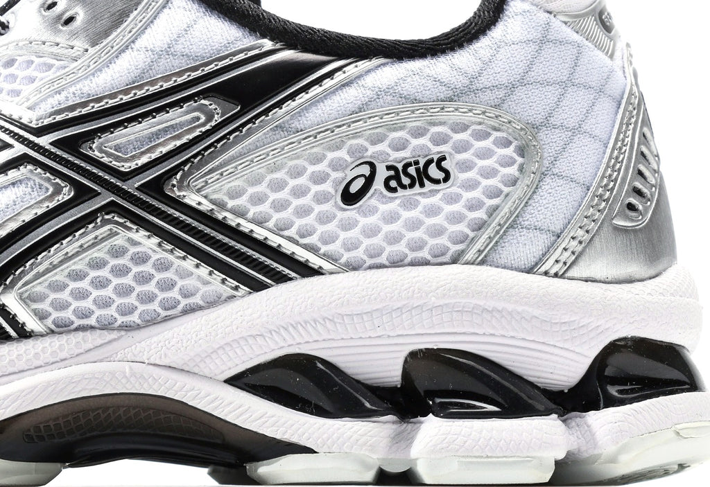 Gel Nimbus 10.1 "White Black"