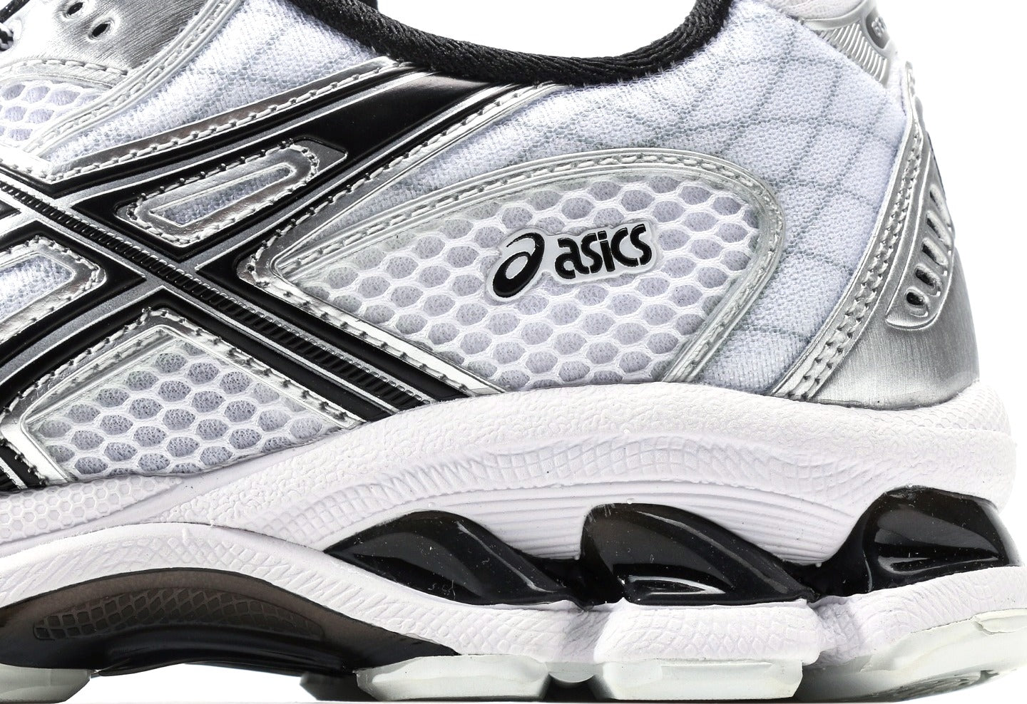 Gel Nimbus 10.1 "White Black"