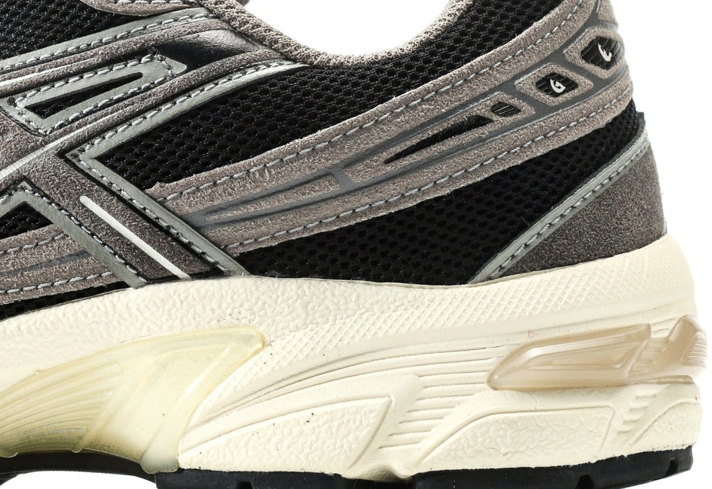 Gel 1130 "Black/Carbon"