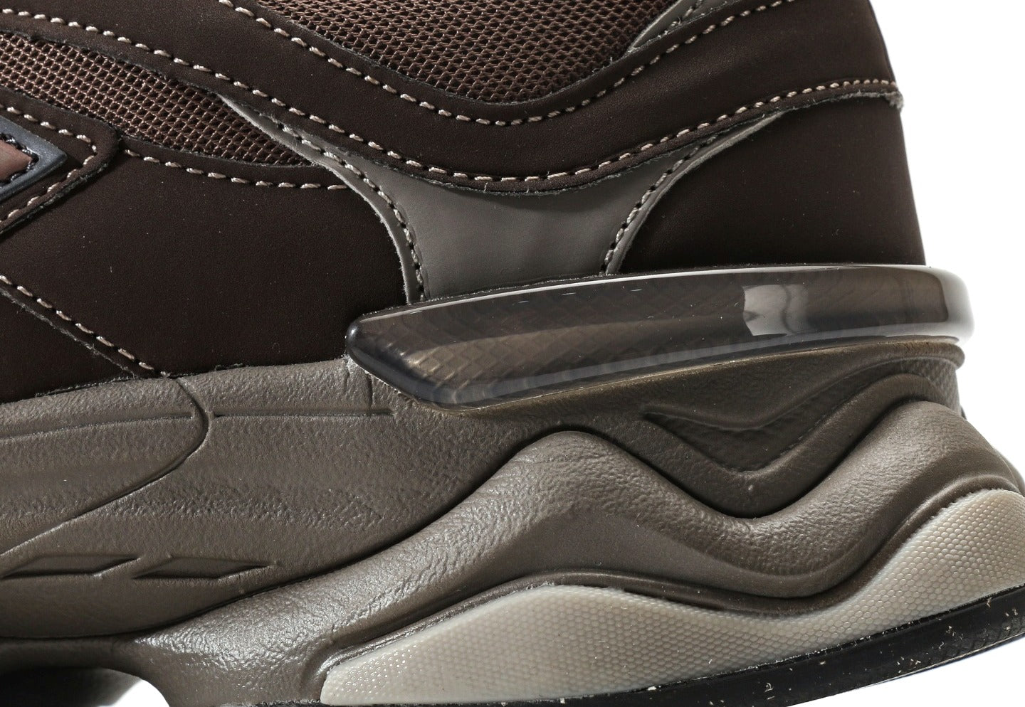 New Balance 9060 Mono Cortado Brown