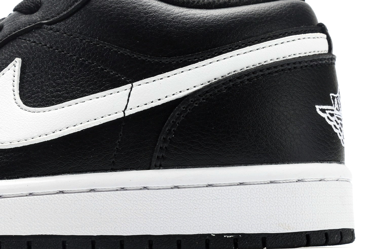 Air Jordan 1 Low Orca Black White
