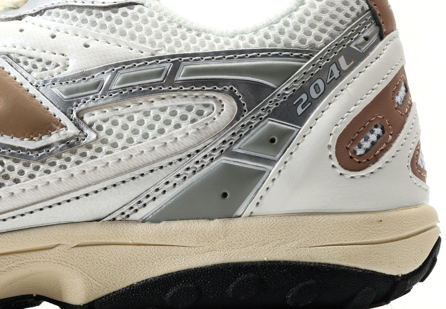 New Balance 204L Silver Metallic Flat Taupe