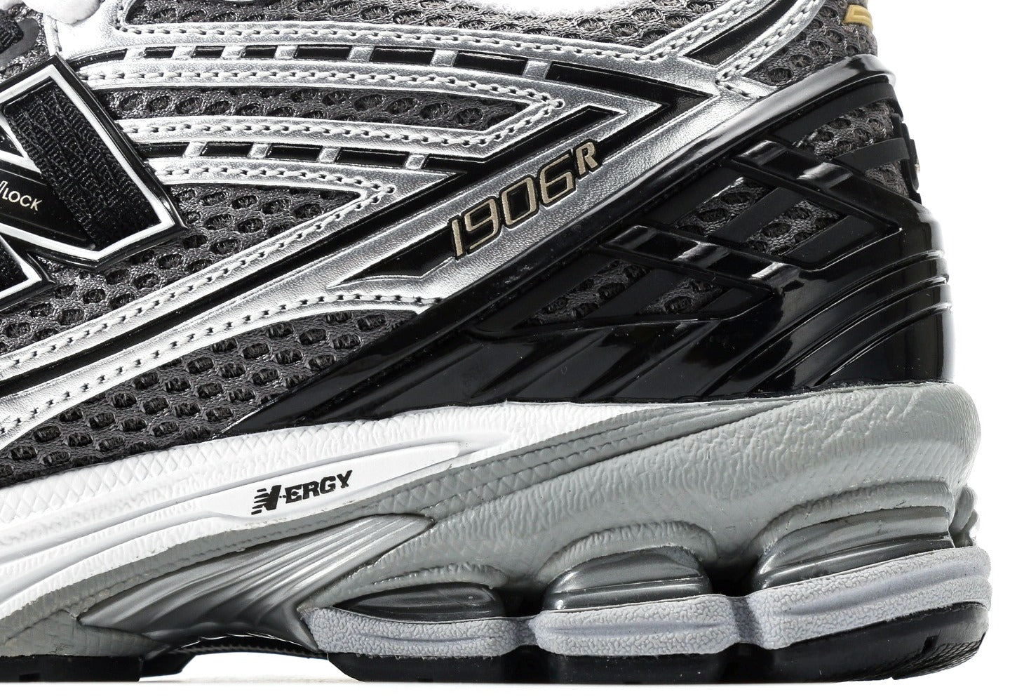 New Balance 1906R "Silver Metallic/Black/White"
