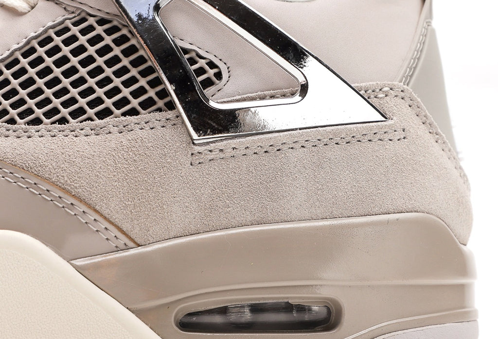 Air Jordan 4 "Frozen Moments"
