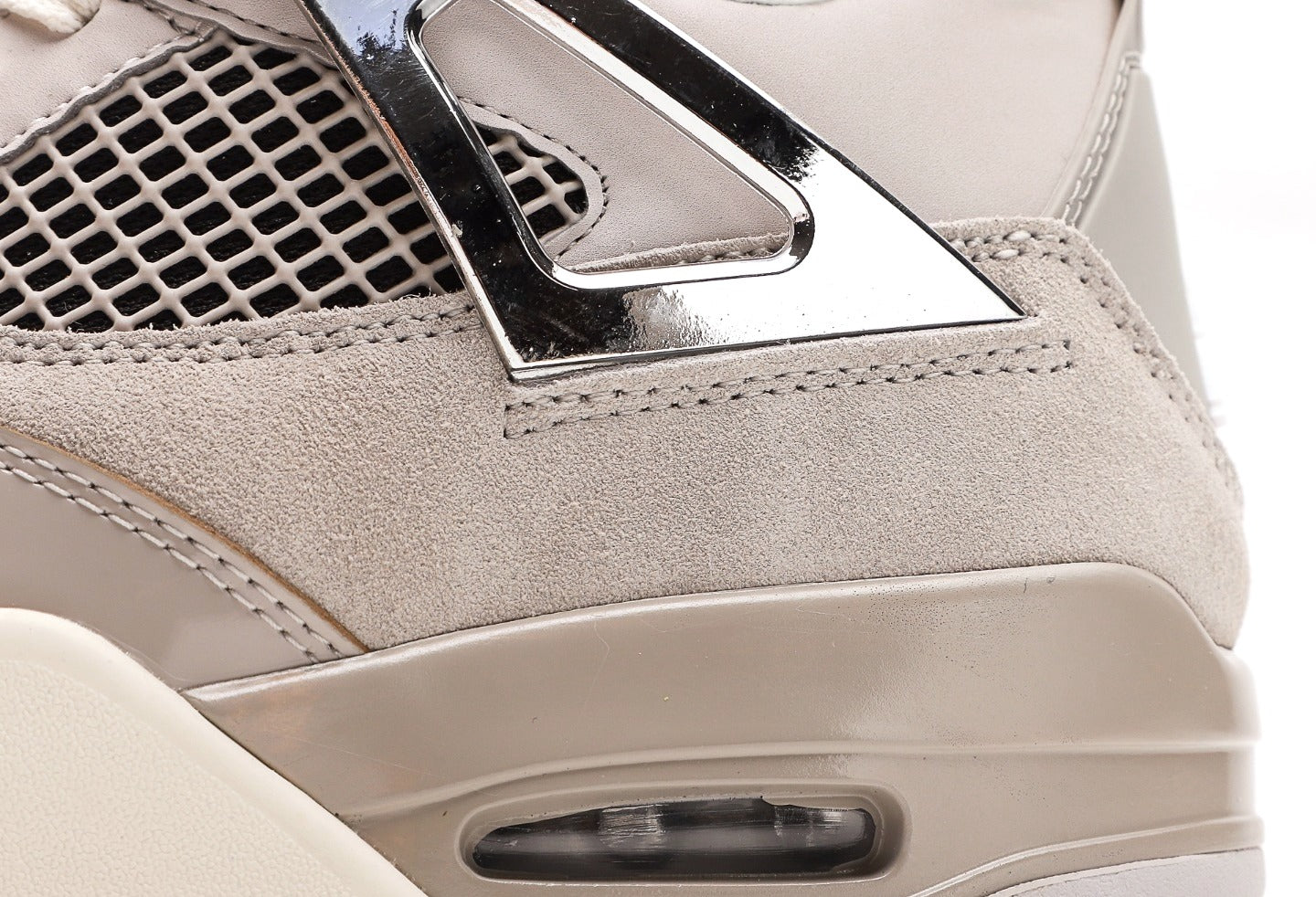 Air Jordan 4 "Frozen Moments"