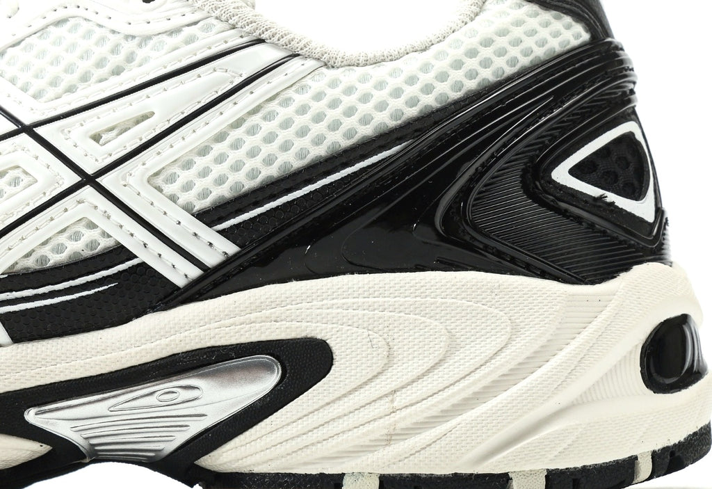 Gel-Kahana TR V4 Black White