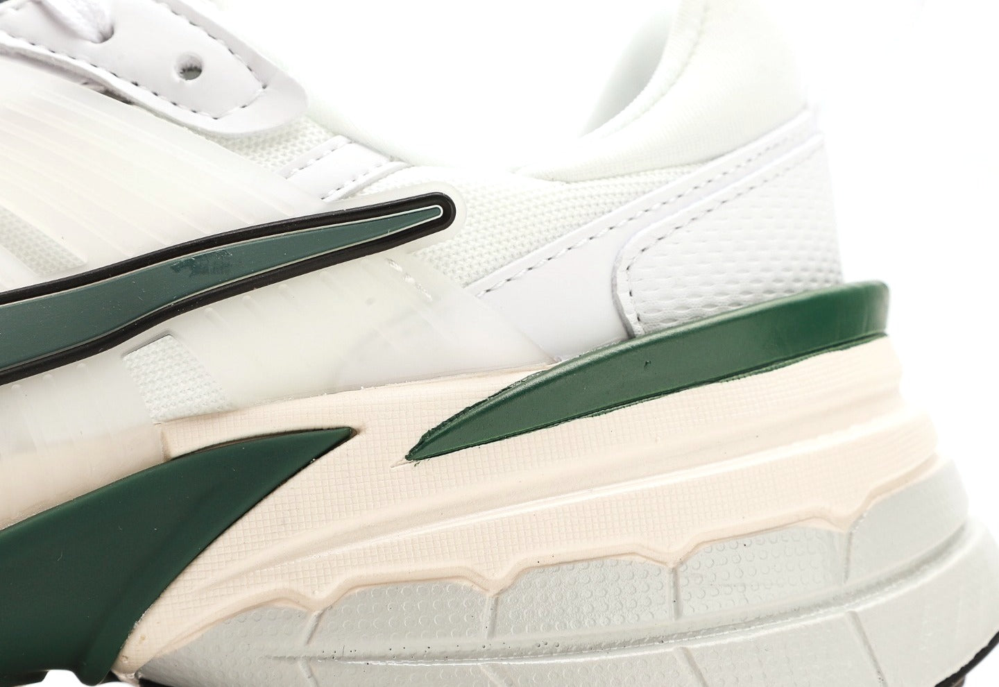 V2K Run "White Green"