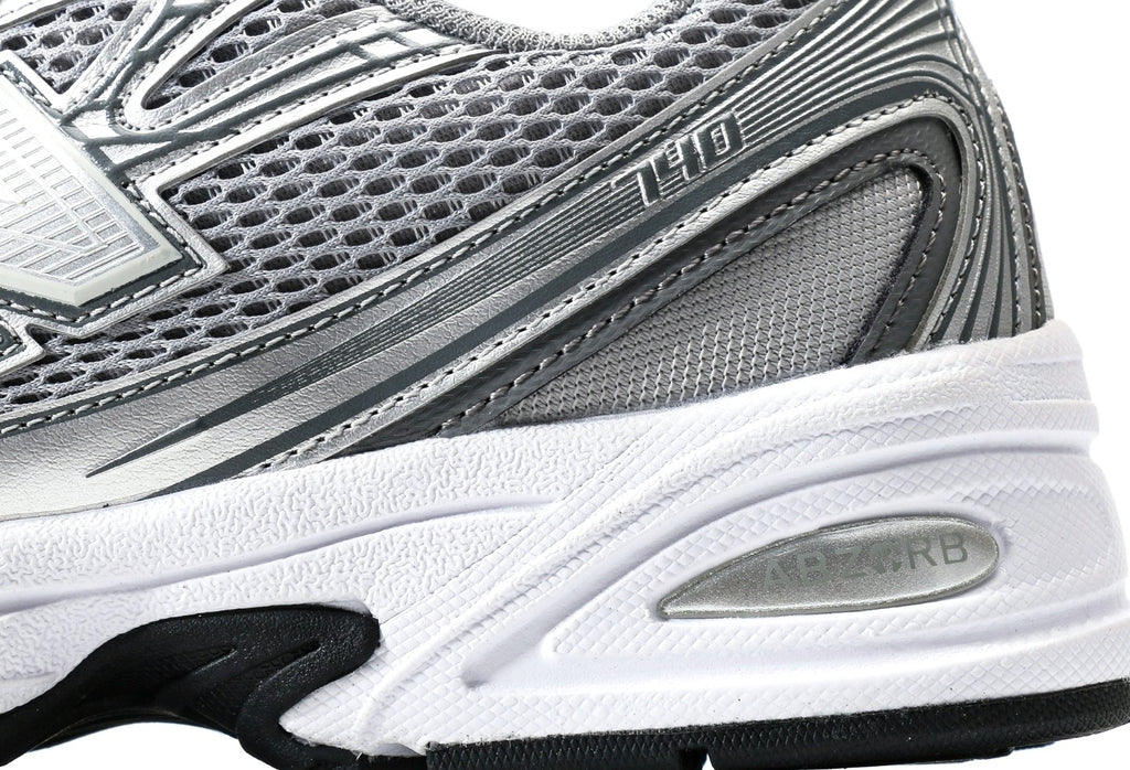 New Balance 740 Silver Metallic
