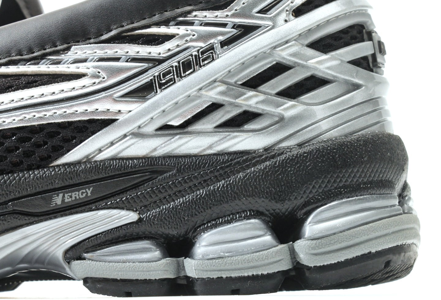New Balance 1906L Silver Metallic Black