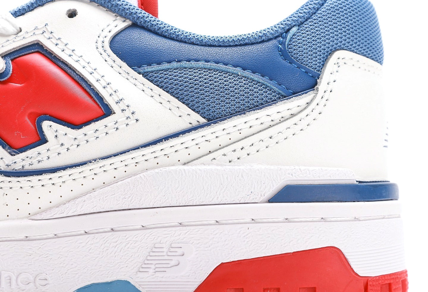 New Balance 550 "Chicago Flag"