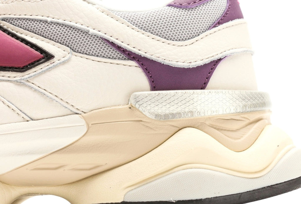 New Balance 9060 Magenta