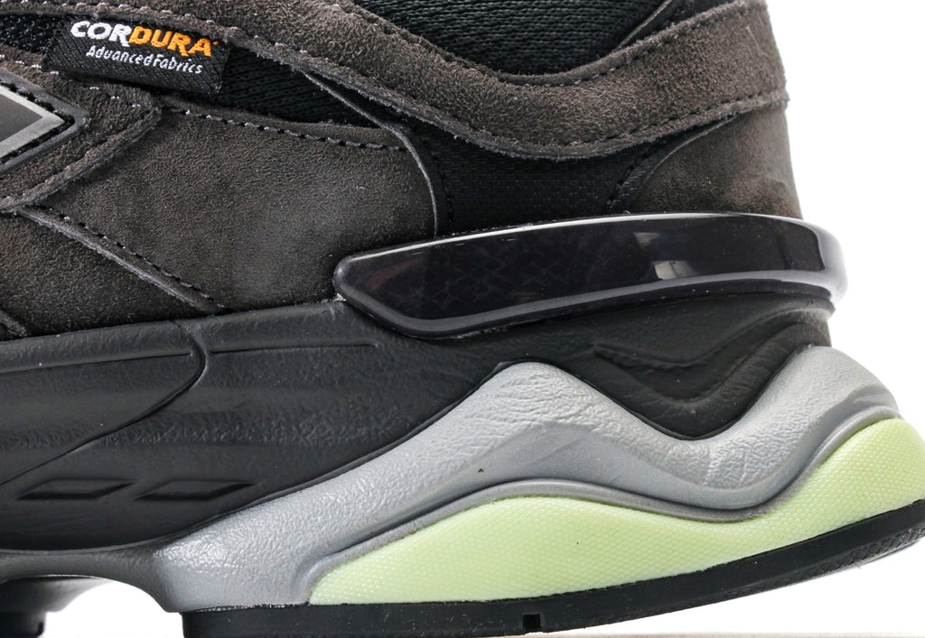 New Balance 9060 Black Cement Dry Lime