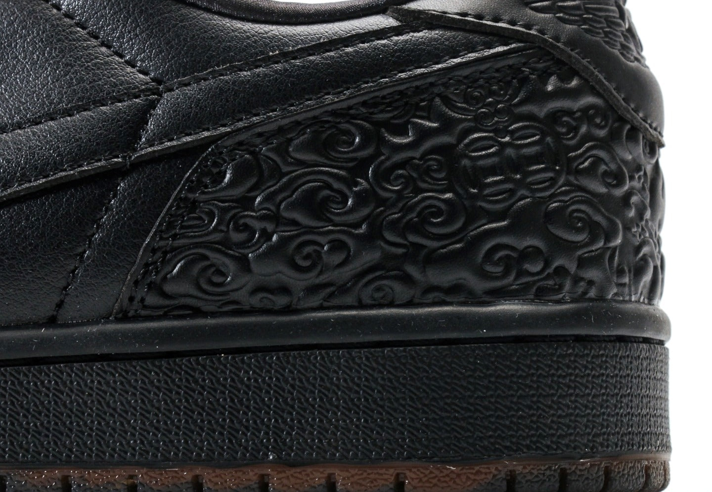 Air Jordan 1 Low OG "Xuan Wu"