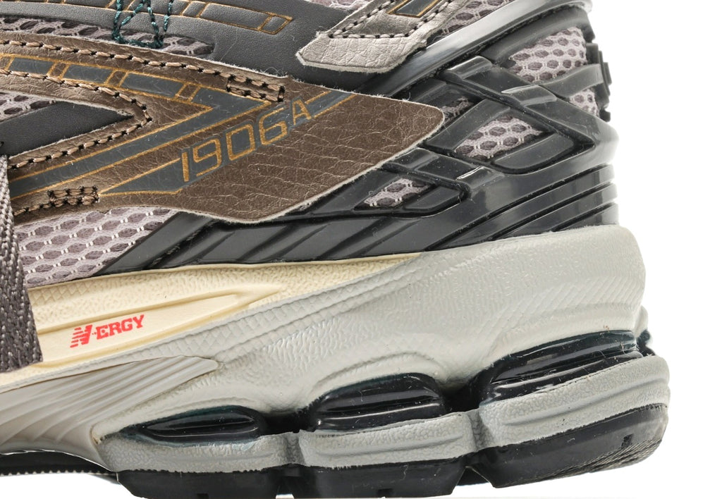 New Balance 1906A "Thunder Brown"