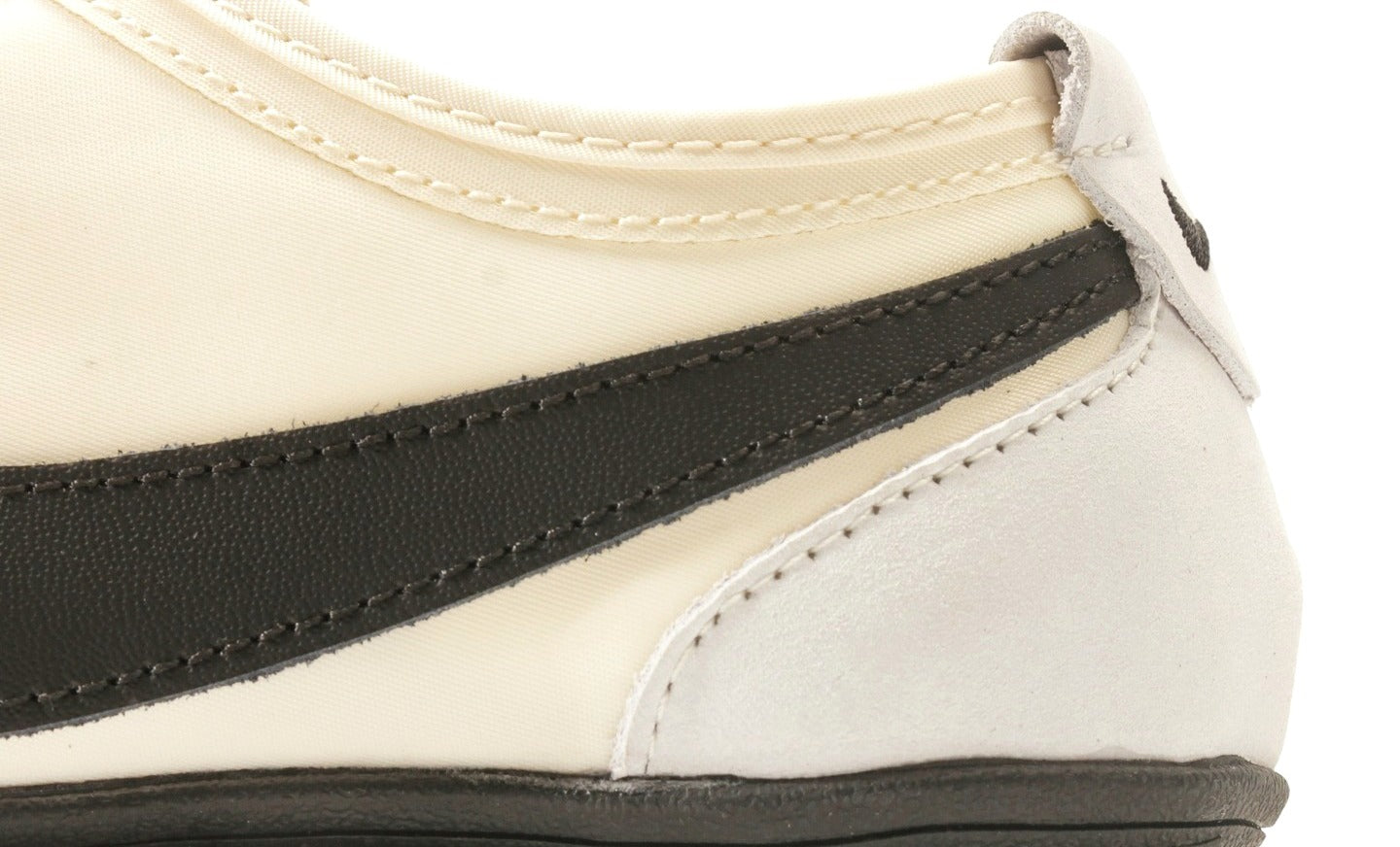 Moon Shoe Soft Pearl
