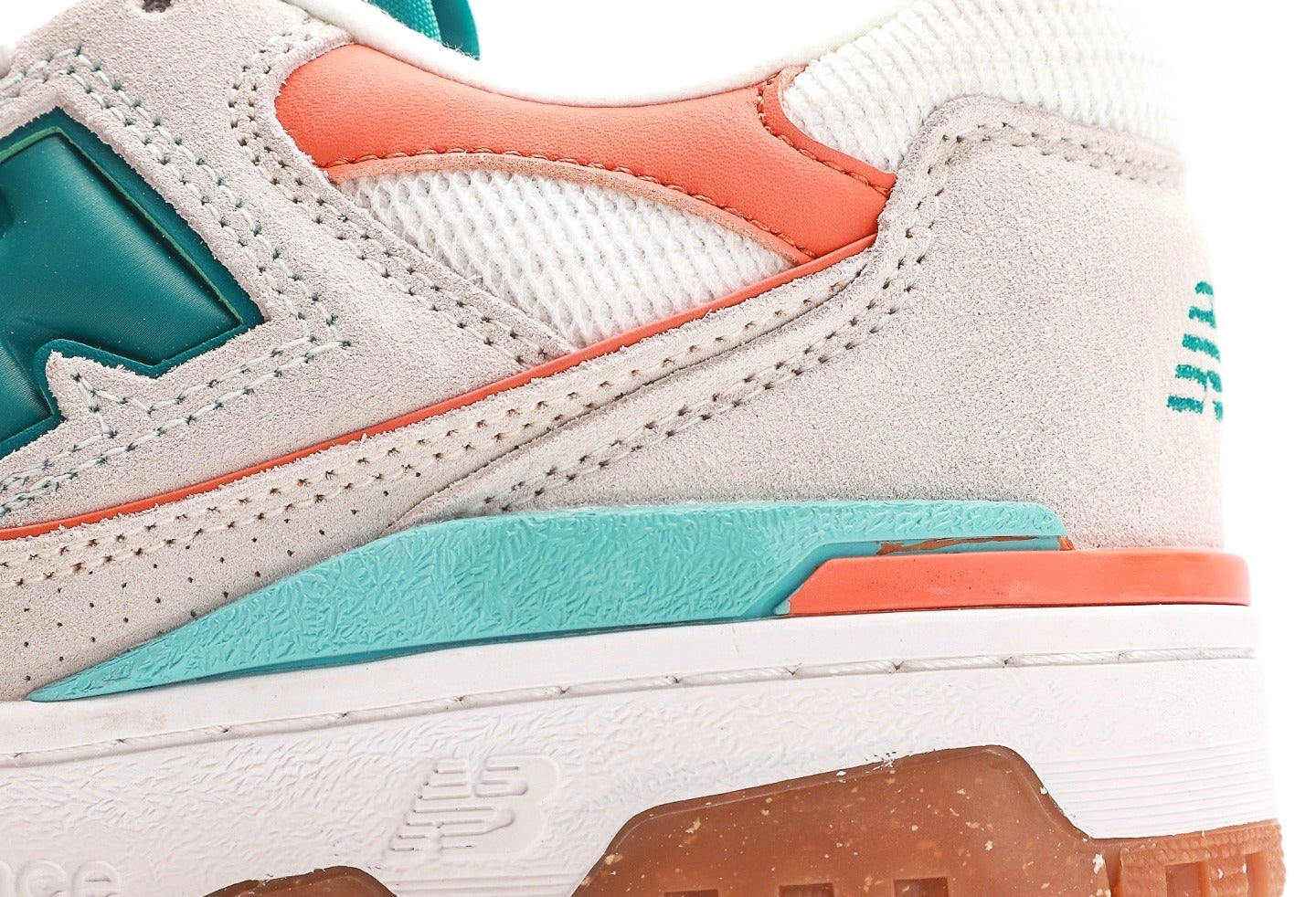 New Balance 550 "Sea Salt Verdigris"