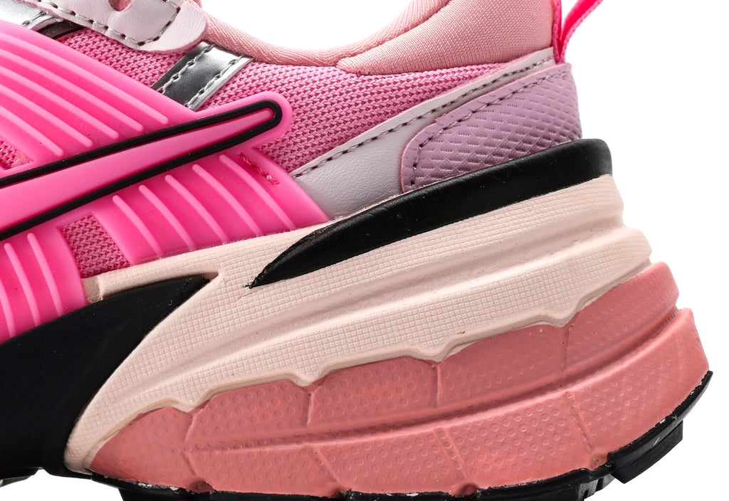 V2K "Pink Silver Run Runtekk"