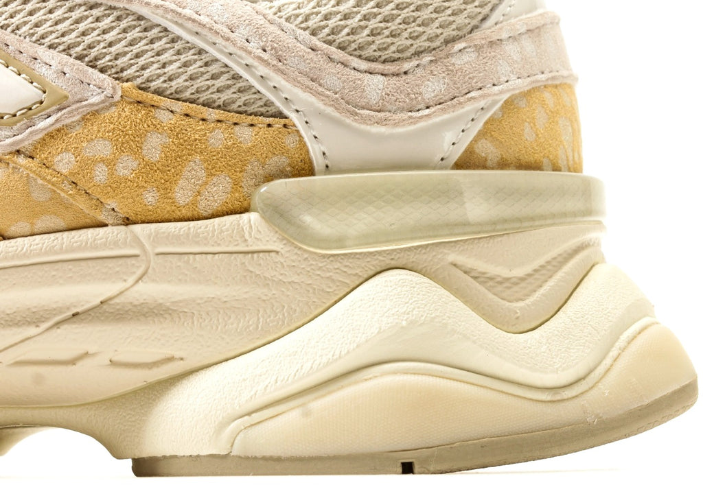 New Balance 9060 Toasted Sesame