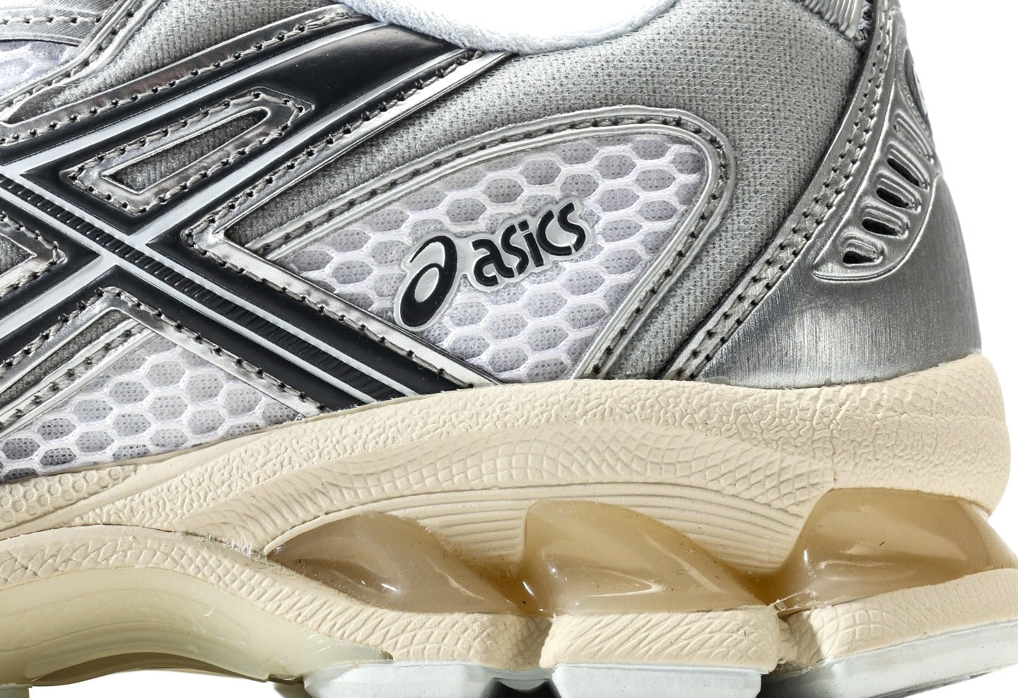 GEL Nimbus 10.1 "White Silver"