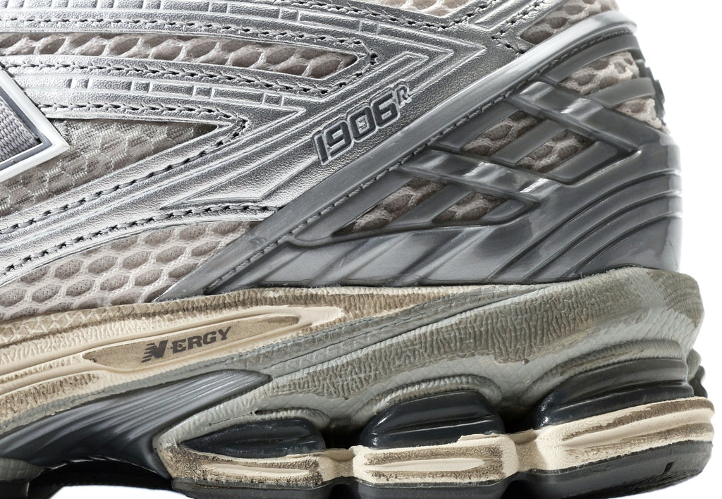 New Balance 1906R "White Silver Distressed"