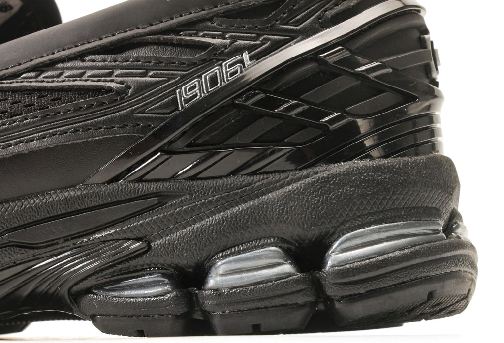 New Balance 1906L "Black Angora"