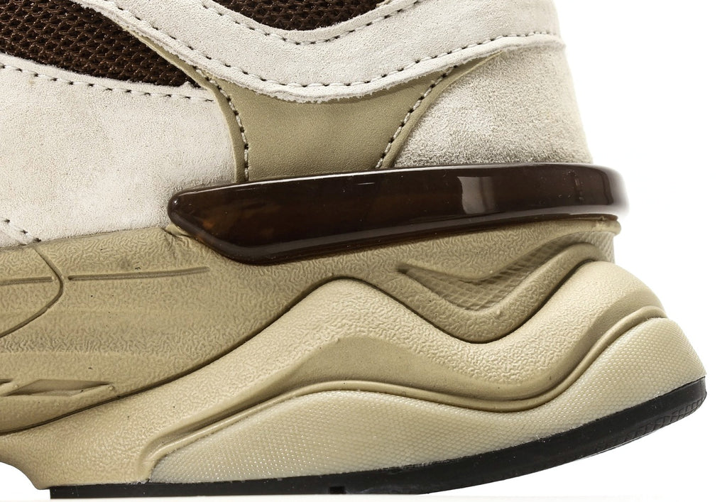 New Balance 9060 Beige Red